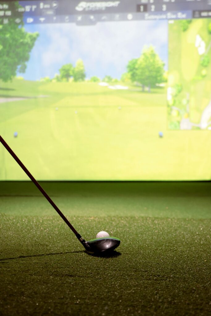 golf simulator centered club